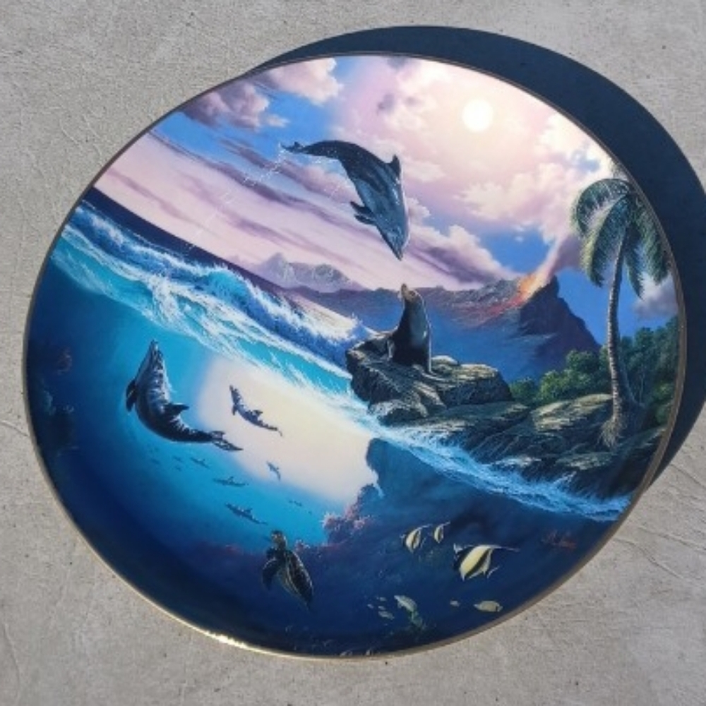Bradford Exchange Dolphin Kisses Decorative Plate